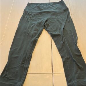 Lululemon/Align capri leggings/green/8 or 6?/good condition